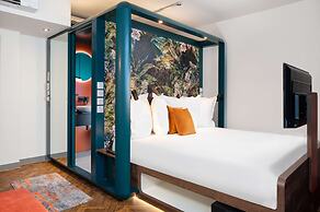 YOTEL Manchester Deansgate
