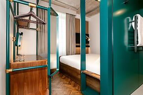 YOTEL Manchester Deansgate