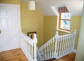 Dingle Courtyard Cottages