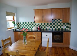 Dingle Courtyard Cottages