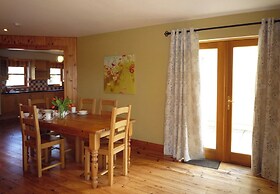 Dingle Courtyard Cottages