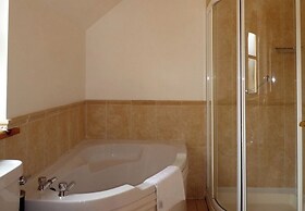 Dingle Courtyard Cottages