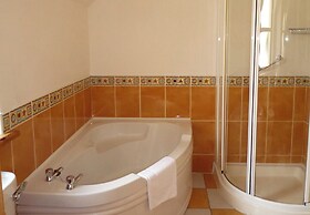 Dingle Courtyard Cottages