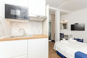 Apartments Beach House Paradiso