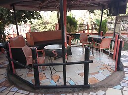 1000 Thousand Psalms Hotel