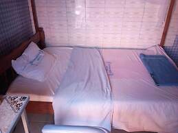 1000 Thousand Psalms Hotel