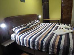 Hotel Sueños Dorados