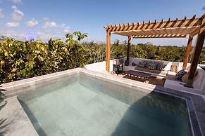 Villa Quetzal 2BR Jungle Dream with Private Pool