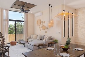 Villa Bambú - Your Jungle Hideaway at Aldea Zama