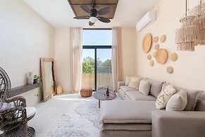 Villa Bambú - Your Jungle Hideaway at Aldea Zama