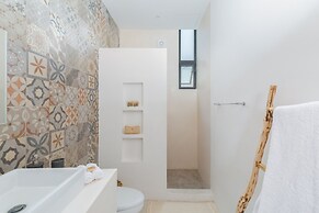 Villa Bambú - Your Jungle Hideaway at Aldea Zama