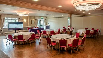 Woodford Dolmen Hotel