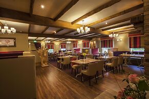 Woodford Dolmen Hotel