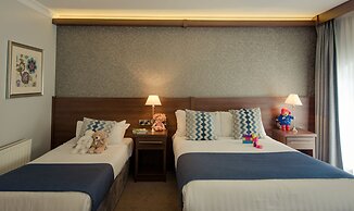 Woodford Dolmen Hotel