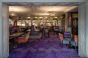 Woodford Dolmen Hotel