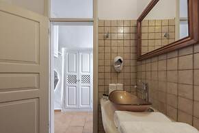 Afroessa Hotel by Pearl Hotel Collection