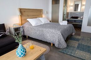 Afroessa Hotel by Pearl Hotel Collection