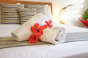 Tropicana Lagoon Apartments