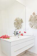 Tropicana Lagoon Apartments