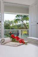 Tropicana Lagoon Apartments