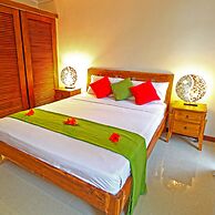 Tropicana Lagoon Apartments