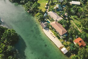 Tropicana Lagoon Apartments