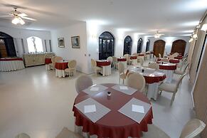 Biazi Paradise Hotel