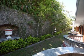 Biazi Paradise Hotel