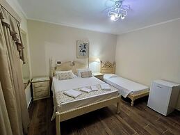 Biazi Paradise Hotel