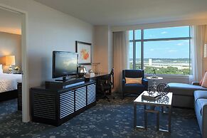 Renaissance Arlington Capital View Hotel
