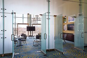 Renaissance Arlington Capital View Hotel