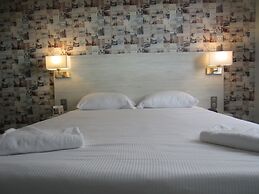 The Originals Access, Hôtel les Iris