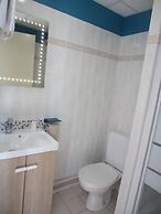 The Originals Access, Hôtel les Iris