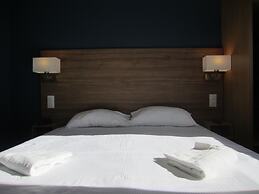 The Originals Access, Hôtel les Iris