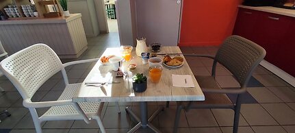 The Originals Access, Hôtel les Iris