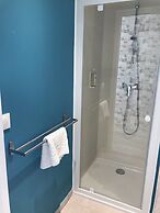The Originals Access, Hôtel les Iris