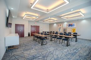 Holiday Inn Express Cleveland by IHG