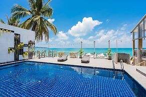 Rich Resort Beachside Hotel