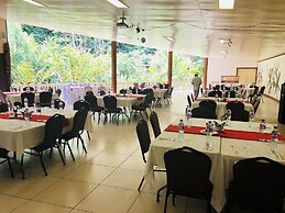 Pacific Gardens Hotel