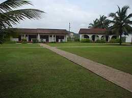 Coconut Grove Beach Resort