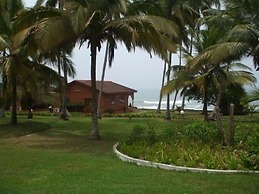 Coconut Grove Beach Resort