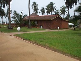 Coconut Grove Beach Resort