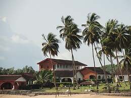 Coconut Grove Beach Resort