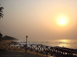 Coconut Grove Beach Resort