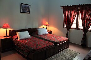 Coconut Grove Beach Resort