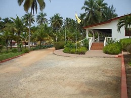 Coconut Grove Beach Resort