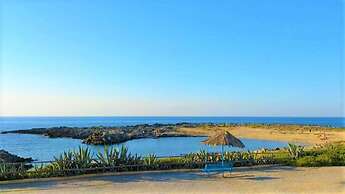 Zorbas Beach Village Hotel