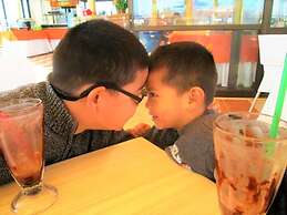 Zorbas Beach Village Hotel