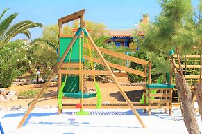 Zorbas Beach Village Hotel