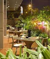 ibis Mumbai Airport Hotel